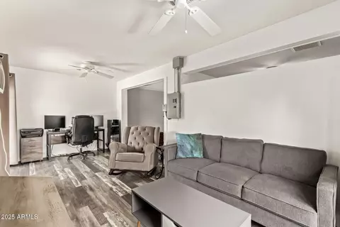 Living - 4216 N 19th Pl, Phoenix, AZ 85016 photo 2 of 2