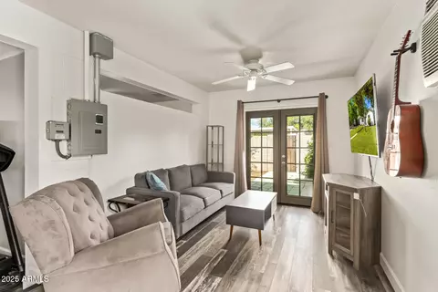 Living - 4216 N 19th Pl, Phoenix, AZ 85016 photo 1 of 2