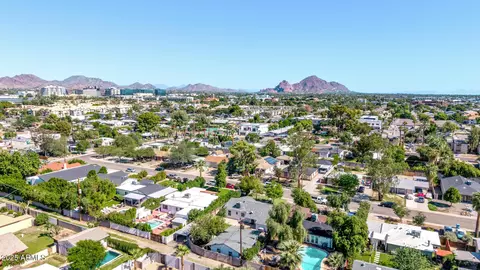 View/Area - 4216 N 19th Pl, Phoenix, AZ 85016 photo 10 of 12