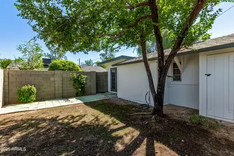 Exterior - 4216 N 19th Pl, Phoenix, AZ 85016 photo 12 of 18
