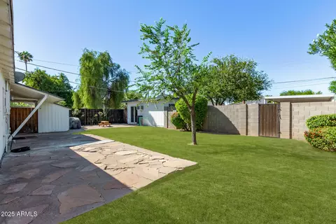 Exterior - 4216 N 19th Pl, Phoenix, AZ 85016 photo 3 of 18