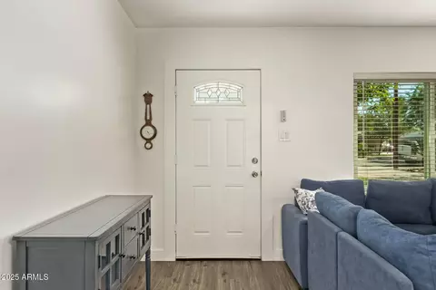 Entry Way - 4216 N 19th Pl, Phoenix, AZ 85016 photo 1 of 3