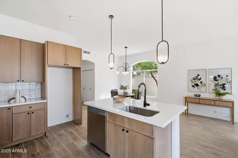 Kitchen - 1729 E Marconi Ave, Phoenix, AZ 85022 photo 6 of 7