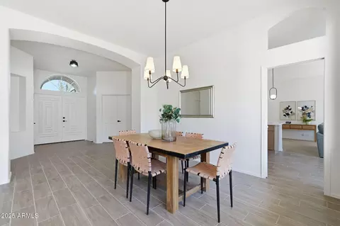 Dining - 1729 E Marconi Ave, Phoenix, AZ 85022 photo 2 of 6