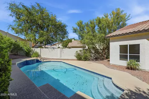 Exterior - 1729 E Marconi Ave, Phoenix, AZ 85022 photo 6 of 10