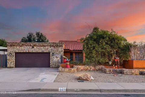 247 E Glencove St, Mesa, AZ 85201