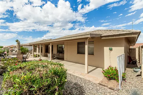 Exterior - 7811 E Navarro Ave, Mesa, AZ 85209 photo 5 of 9