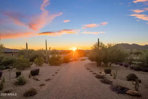 35501 N Rolling Creek Dr, Cave Creek, AZ 85331