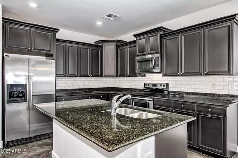 3456 E Betsy Ln, Gilbert, AZ 85296 photo 7
