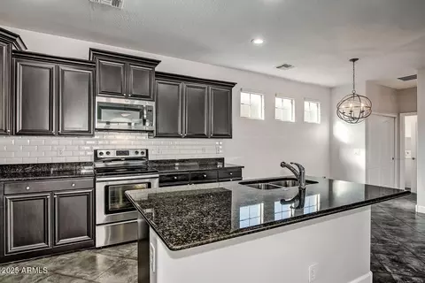 3456 E Betsy Ln, Gilbert, AZ 85296 photo 8