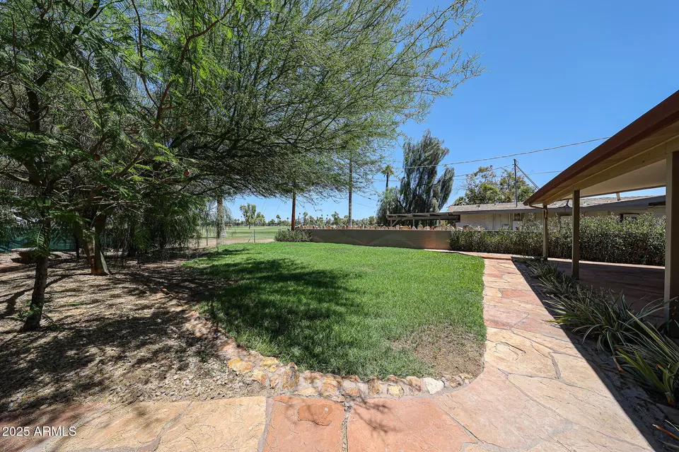 Exterior - 1844 W Virginia Ave, Phoenix, AZ 85007 photo 4 of 9