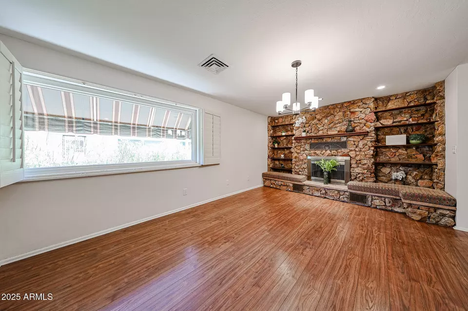 Living - 1844 W Virginia Ave, Phoenix, AZ 85007 photo 2 of 8