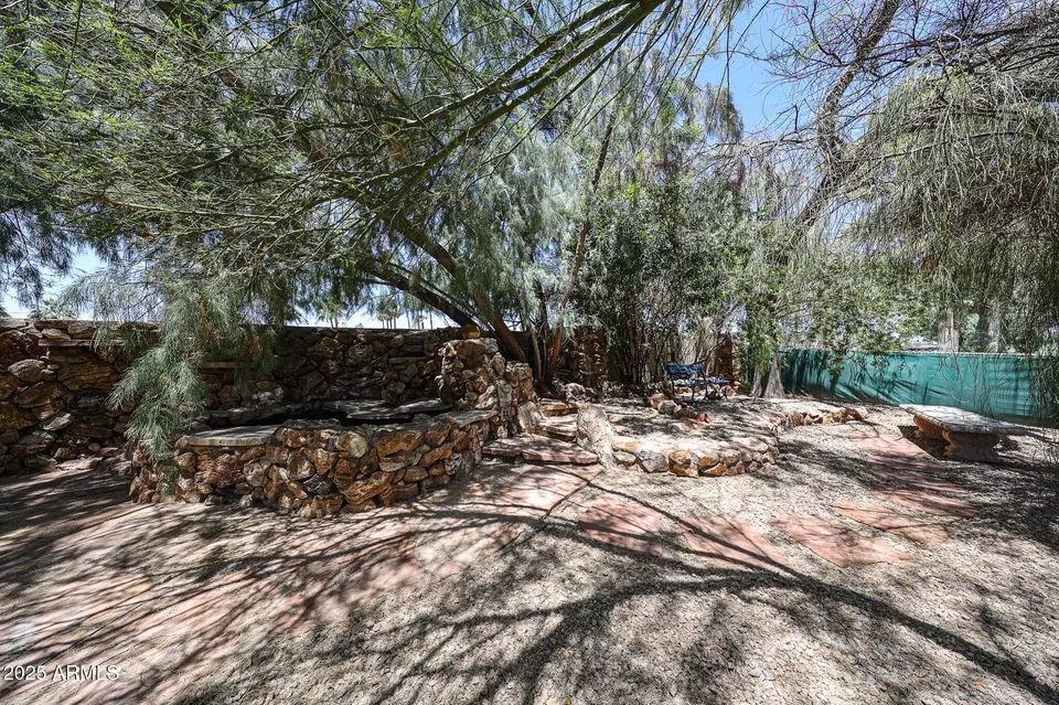 Exterior - 1844 W Virginia Ave, Phoenix, AZ 85007 photo 5 of 9