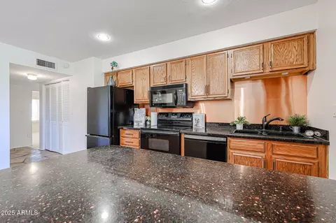 Kitchen - 1844 W Virginia Ave, Phoenix, AZ 85007 photo 2 of 7