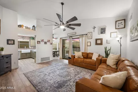 Entry Way - 3914 E Tano St, Phoenix, AZ 85044 photo 1 of 3