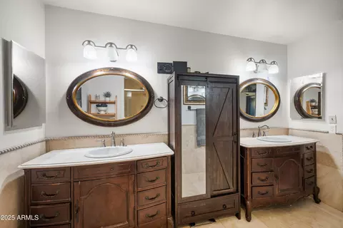 Bath - 3914 E Tano St, Phoenix, AZ 85044 photo 3 of 4