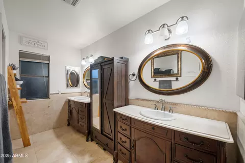 Bath - 3914 E Tano St, Phoenix, AZ 85044 photo 2 of 4