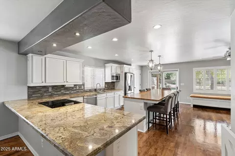 Kitchen - 829 E Potter Dr, Phoenix, AZ 85024 photo 1 of 5