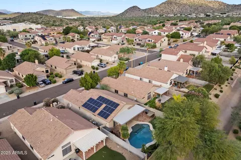 View/Area - 829 E Potter Dr, Phoenix, AZ 85024 photo 3 of 4