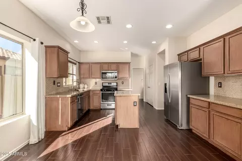 Kitchen - 3519 W Webster Ct, Anthem, AZ 85086 photo 2 of 4