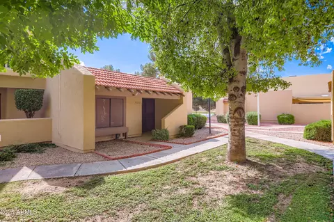 5820 W Gelding Dr, Glendale, AZ 85306