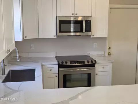 Kitchen - 2235 E Donald Dr E, Phoenix, AZ 85024 photo 2 of 4