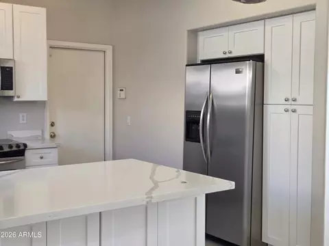 Kitchen - 2235 E Donald Dr E, Phoenix, AZ 85024 photo 3 of 4