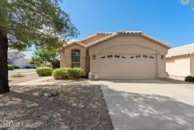 2235 E Donald Dr E, Phoenix, AZ 85024