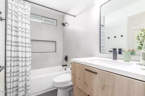 Bath - 2209 E Jerome Ave, Mesa, AZ 85204 photo 1 of 7
