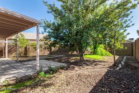Exterior - 2279 W 20th Ave, Apache Junction, AZ 85120 photo 4 of 5