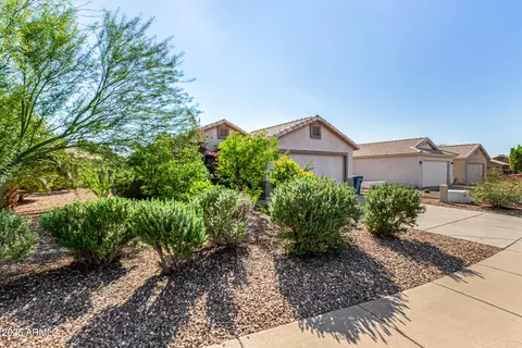Exterior - 2279 W 20th Ave, Apache Junction, AZ 85120 photo 2 of 5