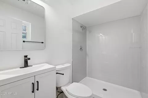 Bath - 1132 E Nielson Ave, Mesa, AZ 85204 photo 1 of 3