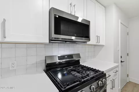 Kitchen - 1132 E Nielson Ave, Mesa, AZ 85204 photo 5 of 6