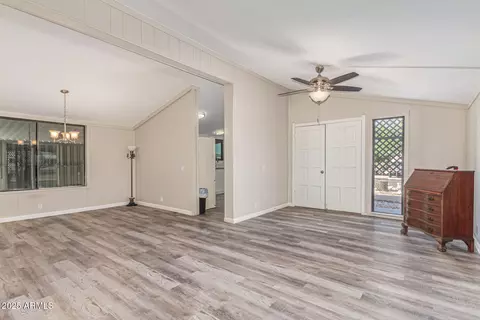219 S 54th Pl, Mesa, AZ 85206 photo 9