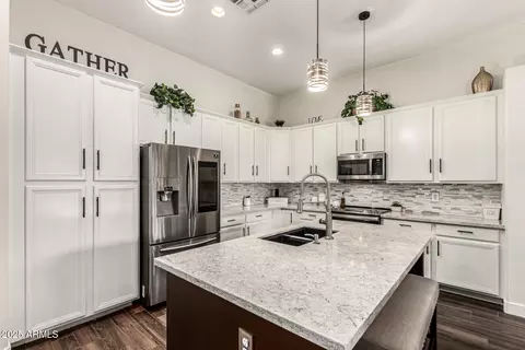 3827 S Seton Ave, Gilbert, AZ 85297 photo 6