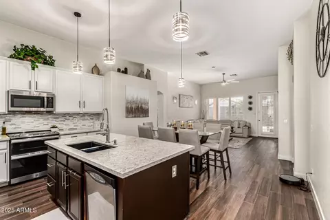 3827 S Seton Ave, Gilbert, AZ 85297 photo 3