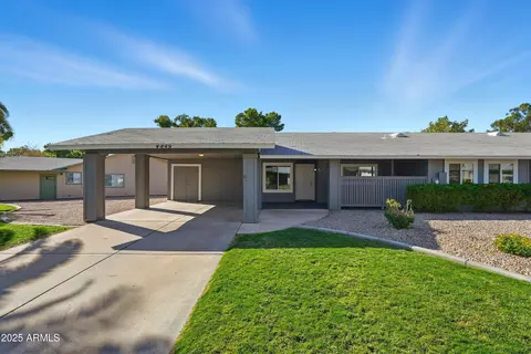 4849 E Lake Point Cir, Phoenix, AZ 85044
