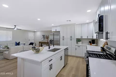 Kitchen - 452 E 10th Pl, Mesa, AZ 85203 photo 5 of 6
