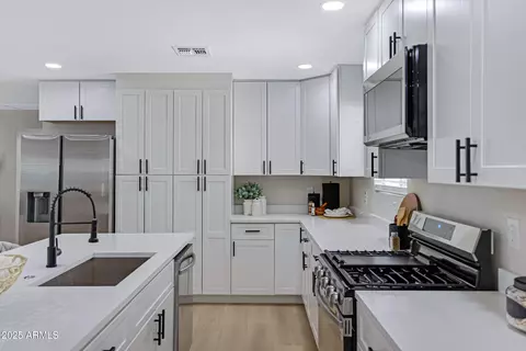 Kitchen - 452 E 10th Pl, Mesa, AZ 85203 photo 4 of 6