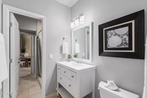 Bath - 8219 E Tesoro Cir, Mesa, AZ 85207 photo 2 of 3