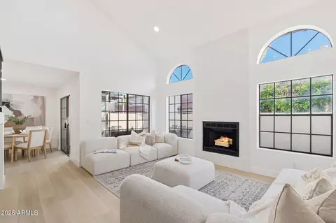 11011 N 92nd St #1106, Scottsdale, AZ 85260