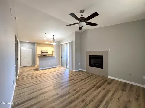 2929 W Yorkshire Dr #2013, Phoenix, AZ 85027