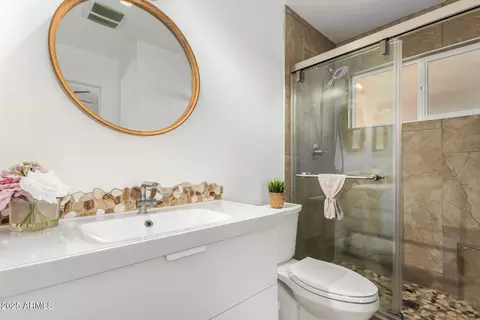 Bath - 3801 E Blue Flax Ave, Phoenix, AZ 85044 photo 1 of 2