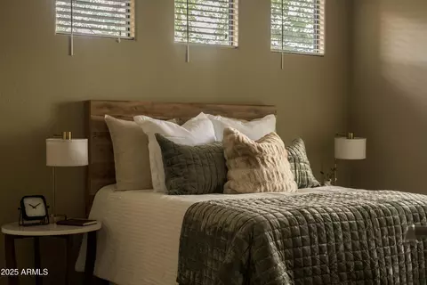 Bedroom - 2989 N 44th St #2007, Phoenix, AZ 85018 photo 3 of 5