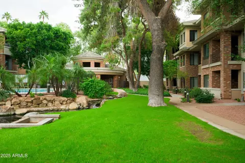 Exterior - 2989 N 44th St #2007, Phoenix, AZ 85018 photo 1 of 5