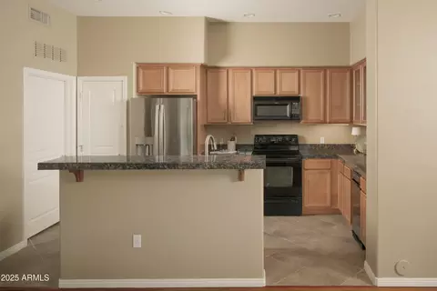 Kitchen - 2989 N 44th St #2007, Phoenix, AZ 85018 photo 2 of 2