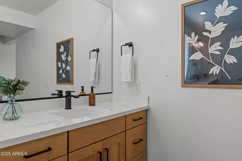 Bath - 1411 E Carob Dr, Gilbert, AZ 85298 photo 6 of 7