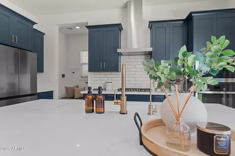 Kitchen - 1411 E Carob Dr, Gilbert, AZ 85298 photo 6 of 6