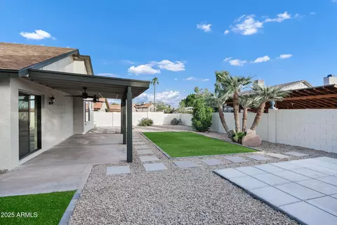 Exterior - 4621 E Carmen St, Phoenix, AZ 85044 photo 4 of 7