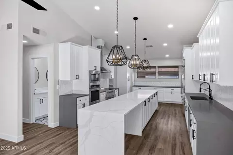 Kitchen - 4621 E Carmen St, Phoenix, AZ 85044 photo 5 of 8